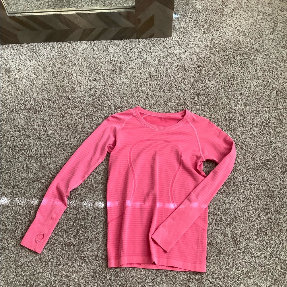 Lululemon top
